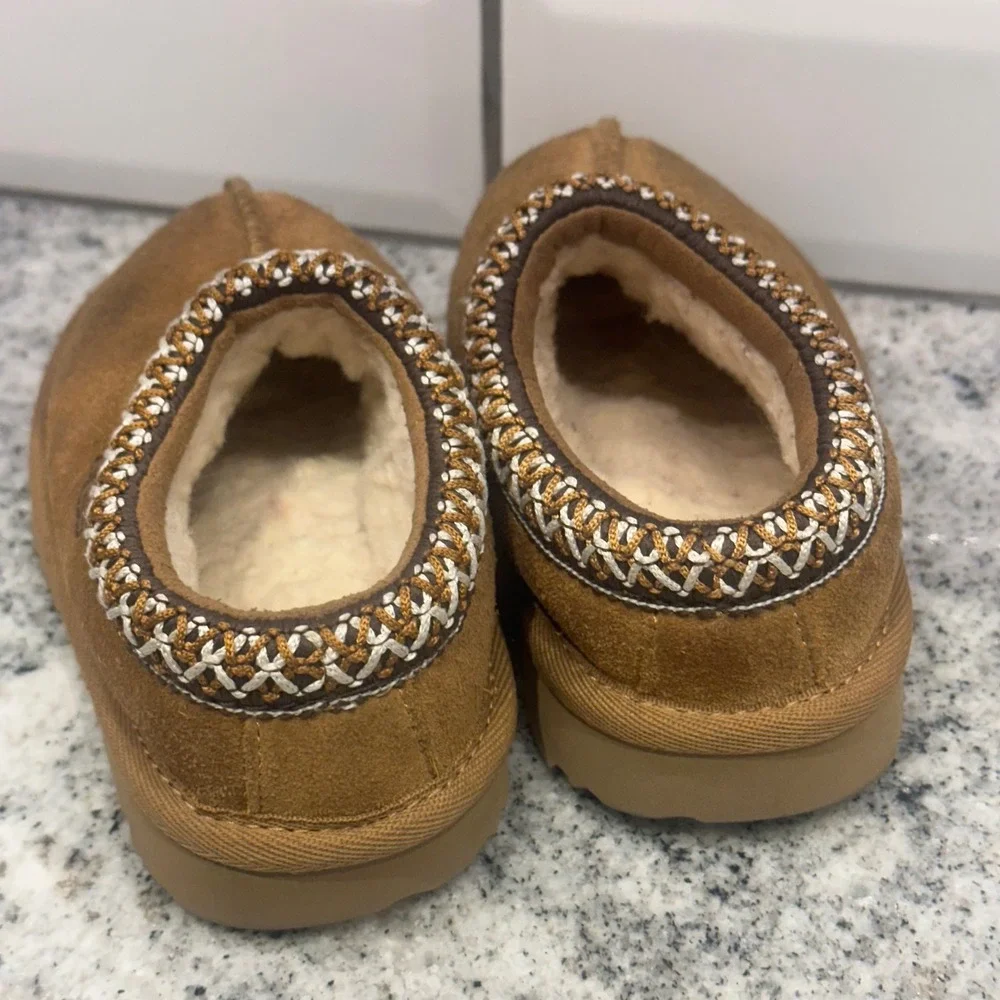 UGG Kids 8 Toddler Tasman Slippers Chestnut Suede Braid Cozy Classic